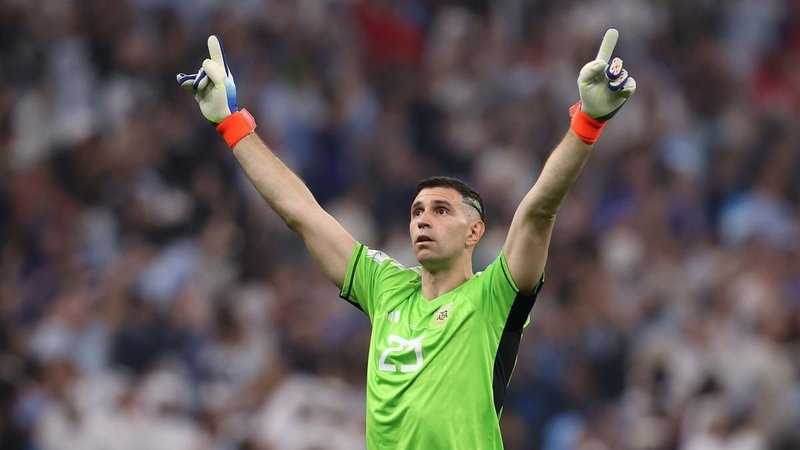 Dibu Martínez, Selección Argentina, Sergio Chiquito Romero, Eliminatorias