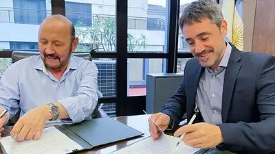 Insfrán celebró la reelección de Lamothe como secretario general del Consejo Federal de Inversiones Insfrán celebró la reelección de Lamothe como secretario general del Consejo Federal de Inversiones