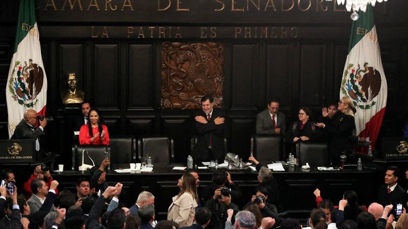 AMLO y Sheinbaum festejan: el Senado de México convirtió en ley la reforma judicial que permitirá elegir a los jueces por voto popular