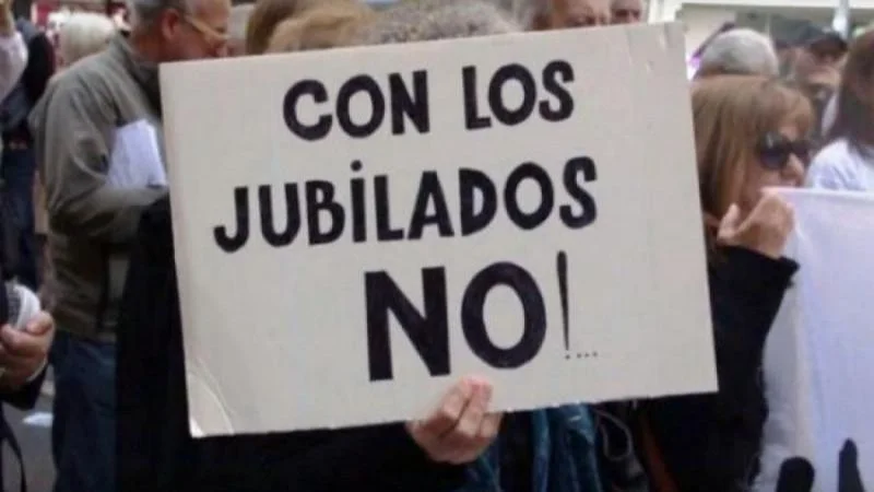 Formosa se une a la lucha de los jubilados: la provincia junta firmas contra el veto de Milei a la movilidad jubilatoria