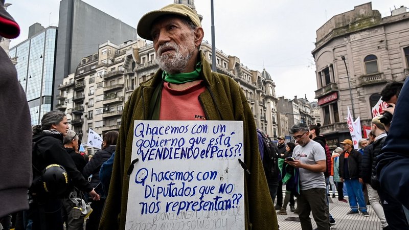 Represión a jubilados en el Congreso
