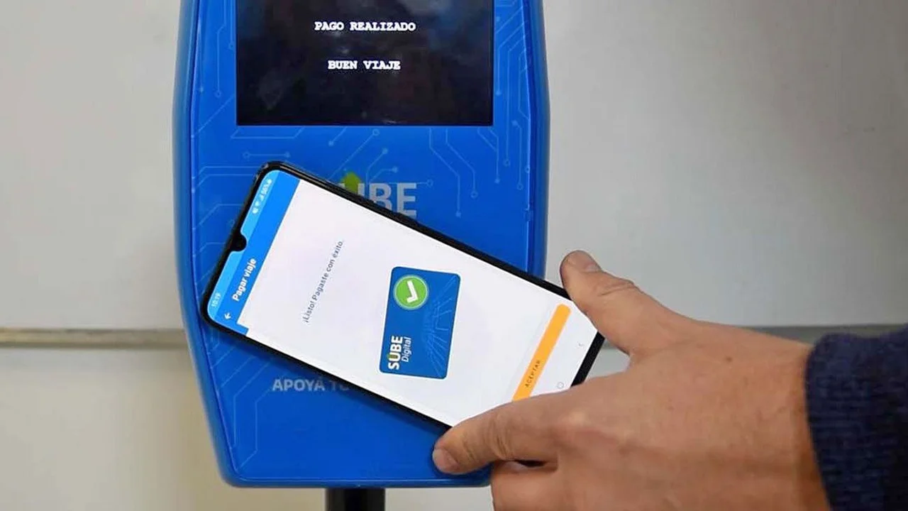 Imagen de cómo se debe usar la SUBE digital 