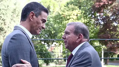 Sánchez recibe en Madrid al líder opositor venezolano González Sánchez recibe en Madrid al líder opositor venezolano González