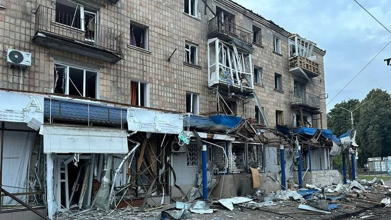 Rusia bombardea los nudos ferroviarios y de transporte ucranianos cercanos a los frentes clave
