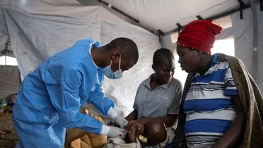 ANÁLISIS-Países ricos tienen millones de vacunas contra viruela símica: ¿las compartirán con África?