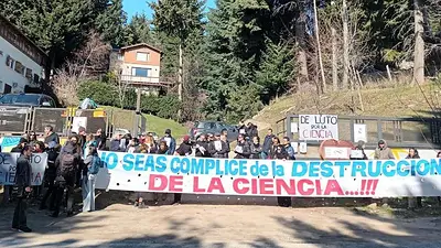 Una prestigiosa revista pronosticó el colpaso de la comunidad cientifíca: "No quedará nada" Una prestigiosa revista pronosticó el colpaso de la comunidad cientifíca: "No quedará nada"
