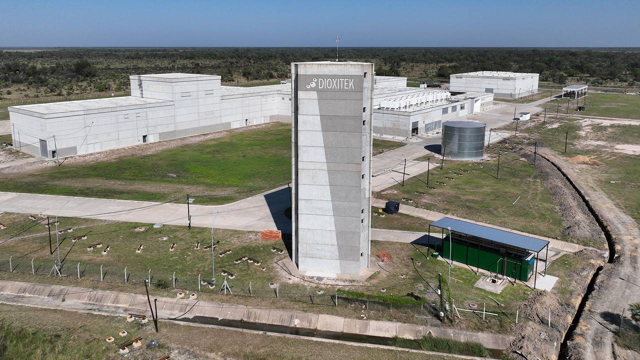Desarrollo nuclear en pausa: Nación mantiene paralizada la planta de Dioxitek en Formosa, por falta de financiamiento
