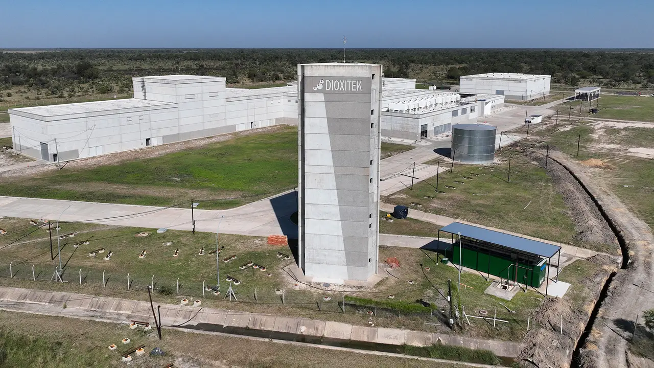 Desarrollo nuclear en pausa: Nación mantiene paralizada la planta de Dioxitek en Formosa, por falta de financiamiento