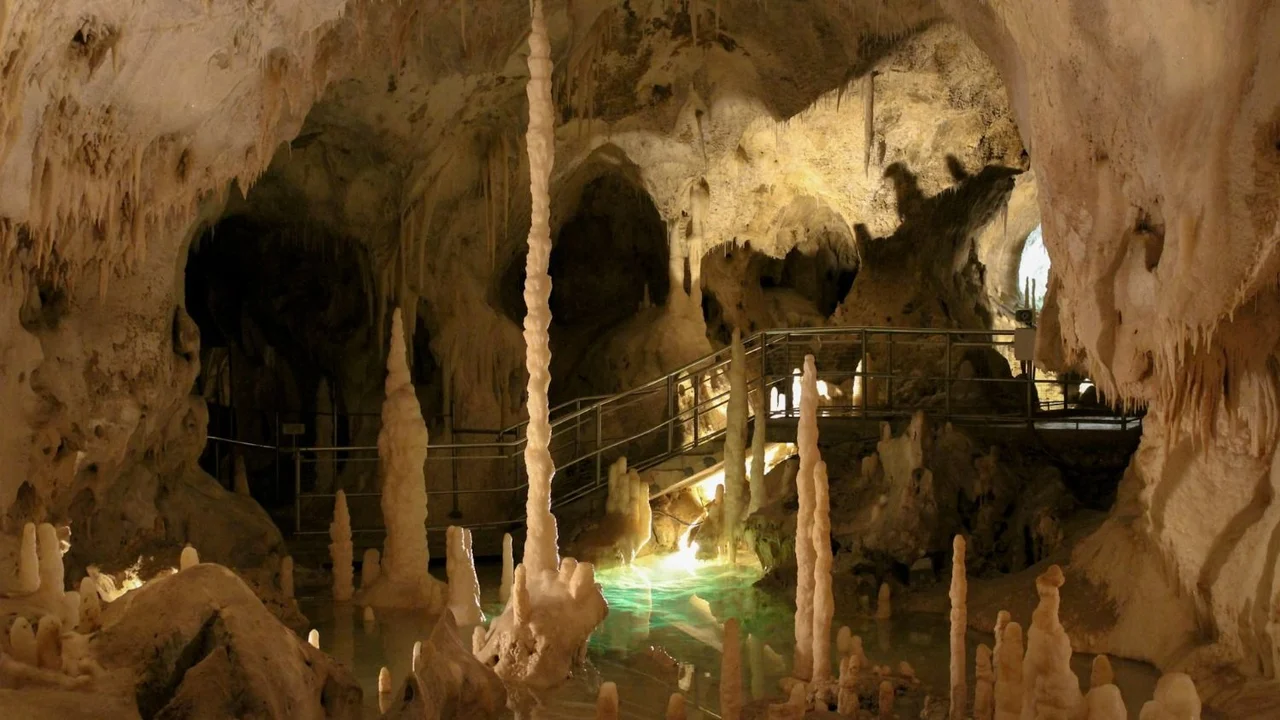 Como se formaron las cuevas naturales