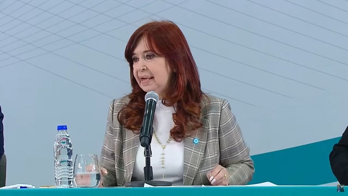 La Cámara Federal porteña revocó el sobreseimiento de Cristina Kirchner ...