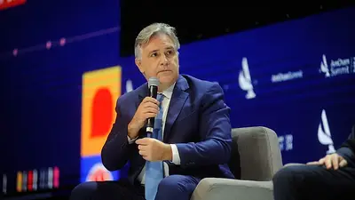 El gobernador de Córdoba durante un evento de AmCham en Córdoba El gobernador de Córdoba durante un evento de AmCham en Córdoba