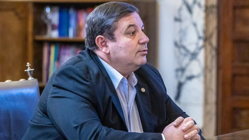 El rector de la Universidad del Litoral cruzó a Milei por el veto al financiamiento universitario: "Incumplimiento"