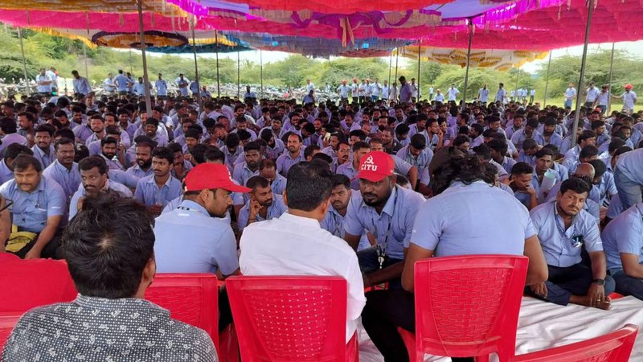 La policía india detiene a 104 trabajadores de Samsung por planear una manifestación