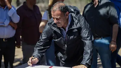 Obras y acuerdos esenciales para la región: Quintela impulsa el progreso de las familias riojanas en medio de la crisis de Milei Obras y acuerdos esenciales para la región: Quintela impulsa el progreso de las familias riojanas en medio de la crisis de Milei