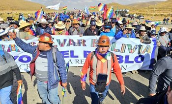 Tras denunciar represión, avanza la marcha en defensa a Evo Morales  | Bolivia