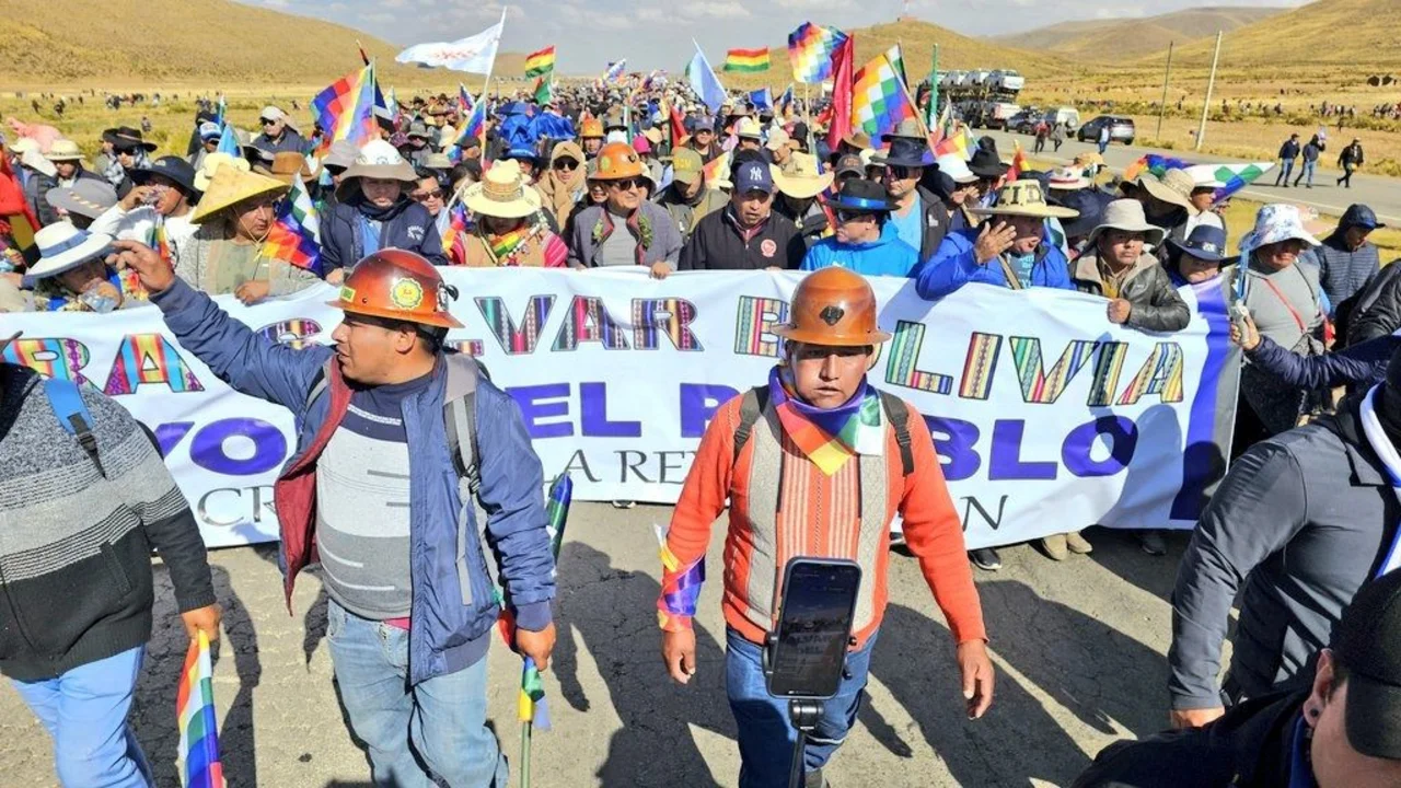 Marcha en defensa a Evo Morales hacia La Paz, Bolivia