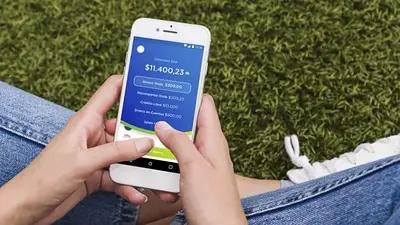 Imagen de un usuario de la billetera virtual ONDA, del Banco Formosa Imagen de un usuario de la billetera virtual ONDA, del Banco Formosa