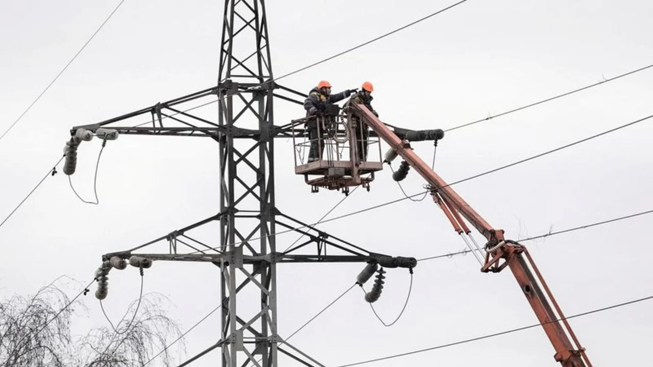 Los ataques rusos a la red eléctrica ucraniana violan probablemente el derecho humanitario, dice la ONU