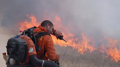 Israel y Hezbolá intercambian disparos tras los ataques aéreos de las IDF más intensos hasta la fecha Israel y Hezbolá intercambian disparos tras los ataques aéreos de las IDF más intensos hasta la fecha