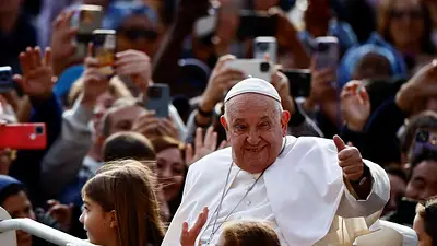 El Papa Francisco dice a los cardenales católicos que quiere una agenda de "déficit cero" El Papa Francisco dice a los cardenales católicos que quiere una agenda de "déficit cero"