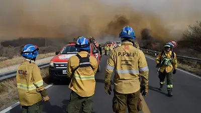 Incendios en Córdoba: el Gobierno de La Rioja lanzó una alerta sanitaria por la contaminación del aire Incendios en Córdoba: el Gobierno de La Rioja lanzó una alerta sanitaria por la contaminación del aire
