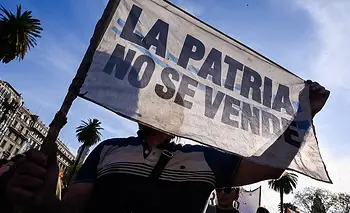 "Que la bronca cobre forma": la izquierda convoca a marchar contra Milei y su crisis | Movilización