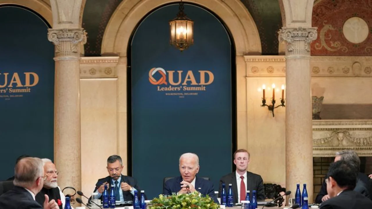 Biden dice China sigue mostrando comportamiento agresivo en Mar de China Meridional, Estrecho Taiwán