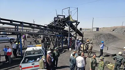 Al menos 51 muertos por explosión en una mina de carbón en Irán Al menos 51 muertos por explosión en una mina de carbón en Irán
