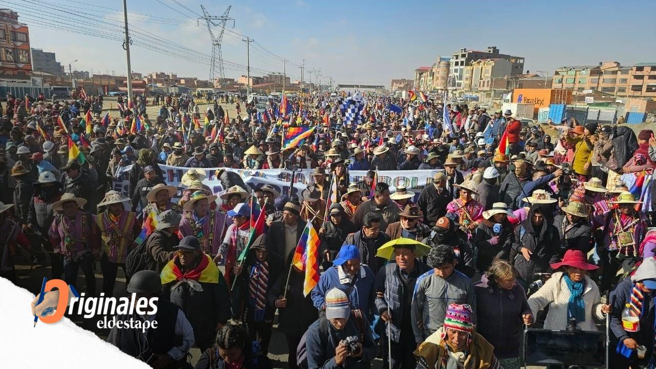 Evo Morales llegó a La Paz después de siete días de caminata y enfrentamientos