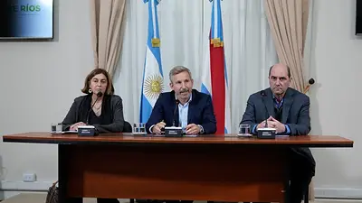Frigerio restituyó por decreto el Fondo de Incentivo Docente y la Conectividad Frigerio restituyó por decreto el Fondo de Incentivo Docente y la Conectividad
