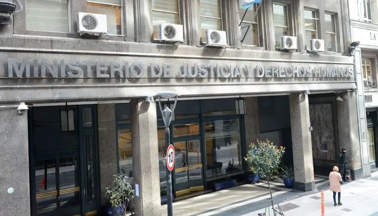 Conflicto social hoy 18 de noviembre: paro, marchas y piquetes contra Milei