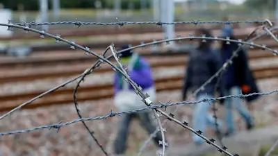 Tras asesinato de estudiante, nuevo gobierno francés atiende llamado de RN sobre seguridad e inmigración Tras asesinato de estudiante, nuevo gobierno francés atiende llamado de RN sobre seguridad e inmigración