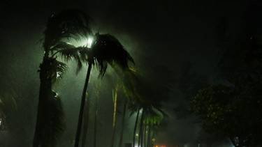 La tormenta tropical Helene amenaza con convertirse en huracán y cobra fuerza en el Golfo