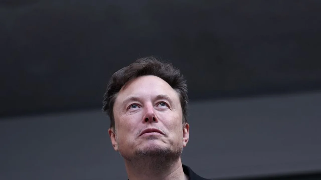 Elon Musk carga contra Reino Unido tras reporte de desaire en cumbre de inversión