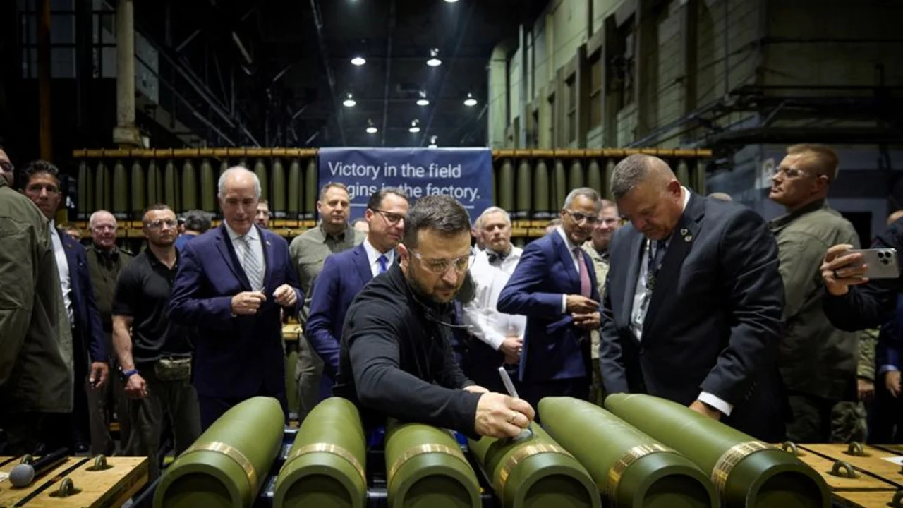 Biden anuncia una ayuda militar de 8.000 millones de dólares para Ucrania