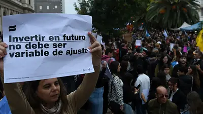 Docentes universitarios de Santa Fe paran este jueves y viernes contra el veto de Milei: "Conflictividad importante" Docentes universitarios de Santa Fe paran este jueves y viernes contra el veto de Milei: "Conflictividad importante"