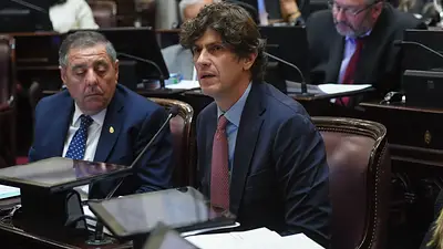La advertencia de Martín Lousteau sobre el rumbo económico del Gobierno: "Sino giran, vamos hacia un episodio más crítico" La advertencia de Martín Lousteau sobre el rumbo económico del Gobierno: "Sino giran, vamos hacia un episodio más crítico"
