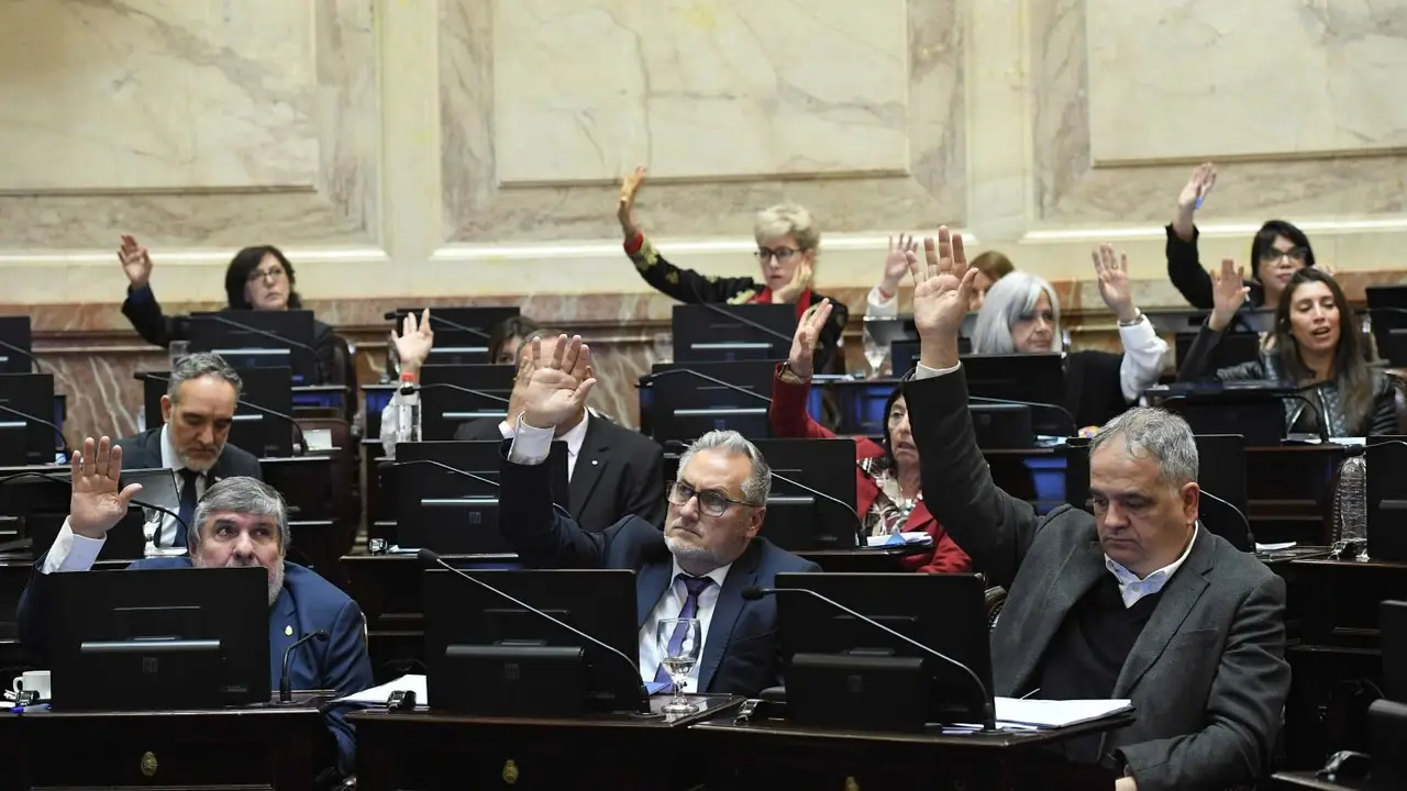 Caso Kueider: UP pidió su remoción, Villarruel se desentiende y la oposición en silencio