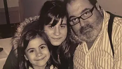 Fotografía de Jorge Lanata junta a sus hijas Fotografía de Jorge Lanata junta a sus hijas