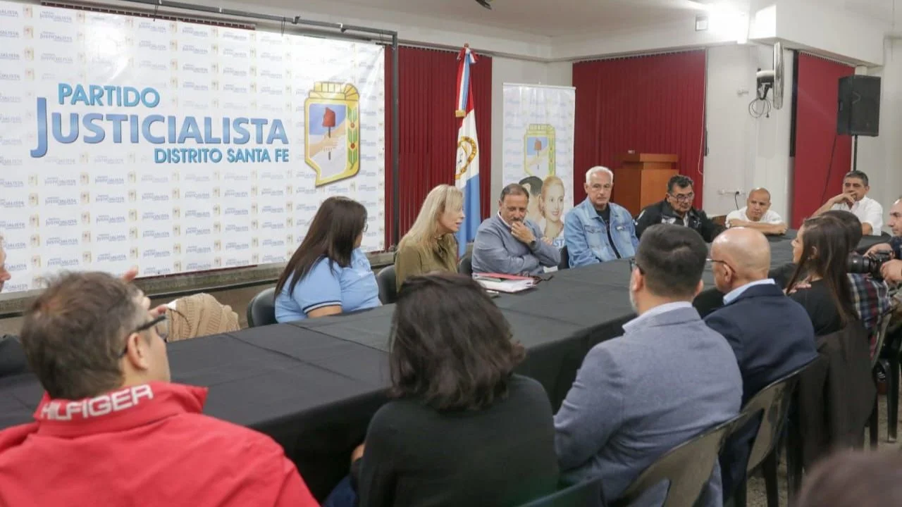 A paso firme: Quintela mantuvo una reunión con gremios en Santa Fe y suma apoyo para presidir el PJ