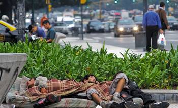 La canasta alimentaria superó la inflación y complican el relato de la pobreza de Milei | Inflación