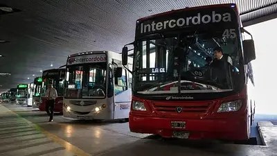 Paro de colectivos en Córdoba: crece la tensión y empieza a tomar fuerza la idea de frenar el servicio Paro de colectivos en Córdoba: crece la tensión y empieza a tomar fuerza la idea de frenar el servicio