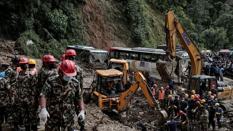 Nepal cierra los colegios y cifra de muertes por las lluvias torrenciales asciende a 151