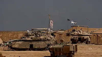 Israel se adentra con tanques en la ciudad de Gaza y más familias huyen Israel se adentra con tanques en la ciudad de Gaza y más familias huyen