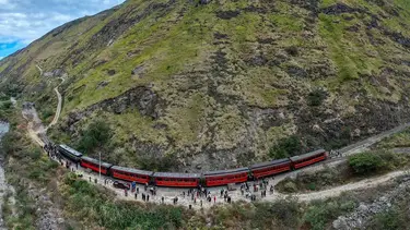 Vuelve una histórica ruta ferroviaria con paisajes espectaculares que atraviesa las motañas