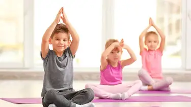 Yoga para niños: los beneficios que esta práctica tiene para los menores