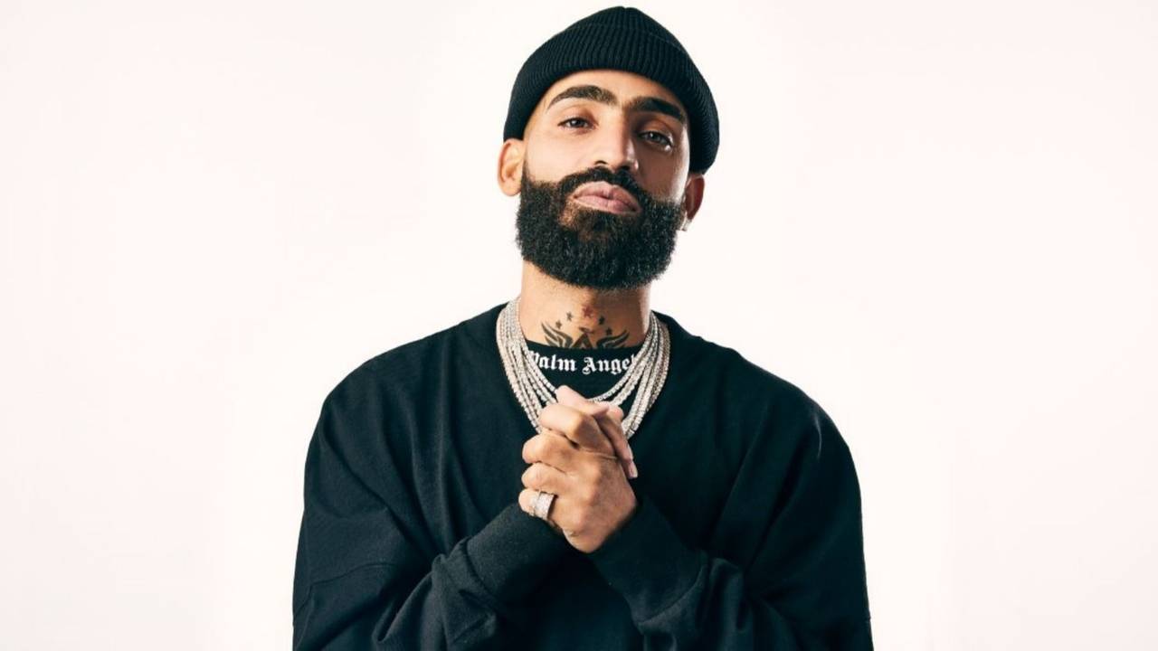 La altura de Arcángel: cuánto mide el cantante de reggaeton