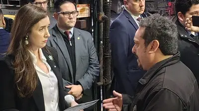Mientras Milei está en crisis por los audios de Karina, Villarruel visitó una fábrica y recibió la queja de trabajadores Mientras Milei está en crisis por los audios de Karina, Villarruel visitó una fábrica y recibió la queja de trabajadores