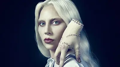 Lady Gaga. Merlina. Lady Gaga. Merlina.