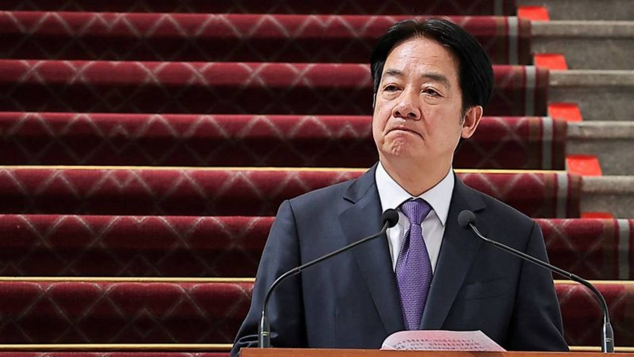 Taiwán dice que no conmemora la paz con el cañón de un arma tras el desfile militar en China